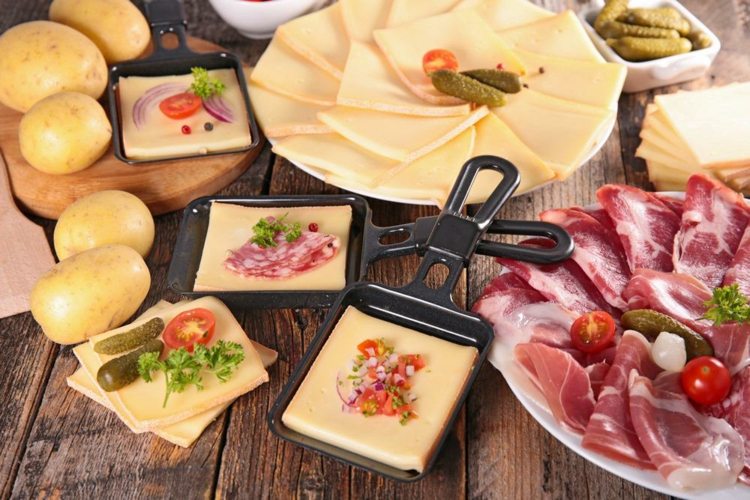 Ingrediente Raclette brânzeturi-gouda-cheddar-mucegai brânză-parmezan