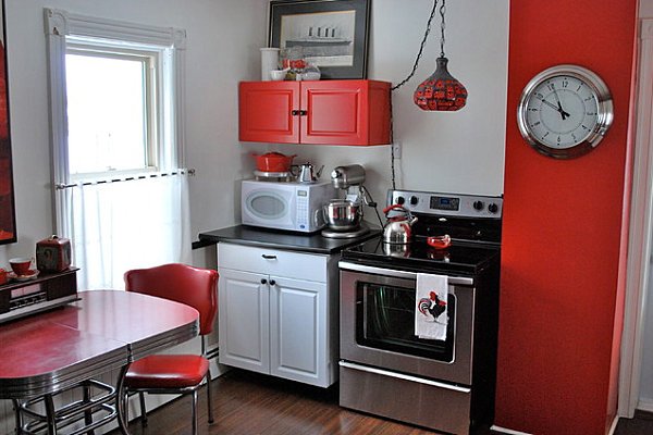 Bucătăria mică amenajează mobilier modern - echipament roșu Bucătărie mică amenajat mobilier modern-echipament roșu modern