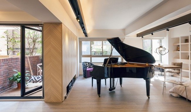Apartament cu o cameră-vitrare cu patio-pian modern Apartament cu o cameră - vitrare cu terasă - mini bucătărie modernă cu pian