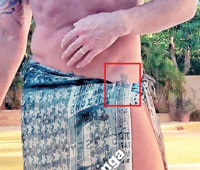 Ricky Martin rožių tatuiruotė