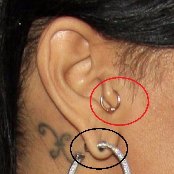rihanna-piercing-