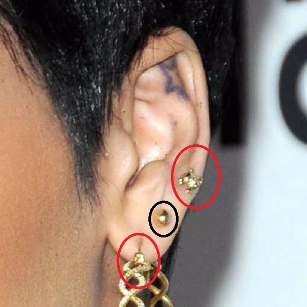 rihanna-piercings-