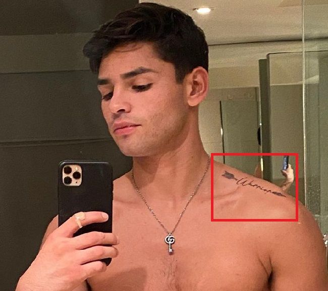 ライアン・ガルシアの肩のタトゥー