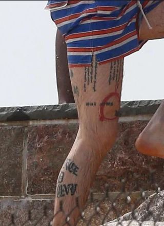 Jambe droite de Ryan Reynolds