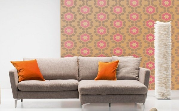 living confortabil idee interior canapea bej Mobilier idee canapea bej portocaliu accente tapet