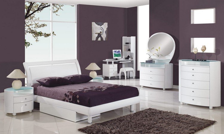 mobilier de dormitor alb mat și vopsea de perete cu vinete set-mobilier-dormitor-complet-vopsea-perete-alb-mat-vinete