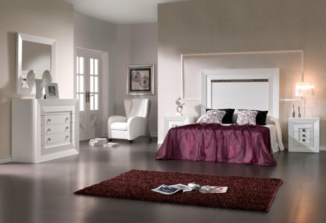 Dormitor cuvertură de pat nuanță violet cald alb cuvertură de pat nuanță caldă mobilier alb
