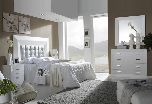 Idei de design dormitor perete culoare ciocolata Idei culoare ciocolata perete mobilier alb