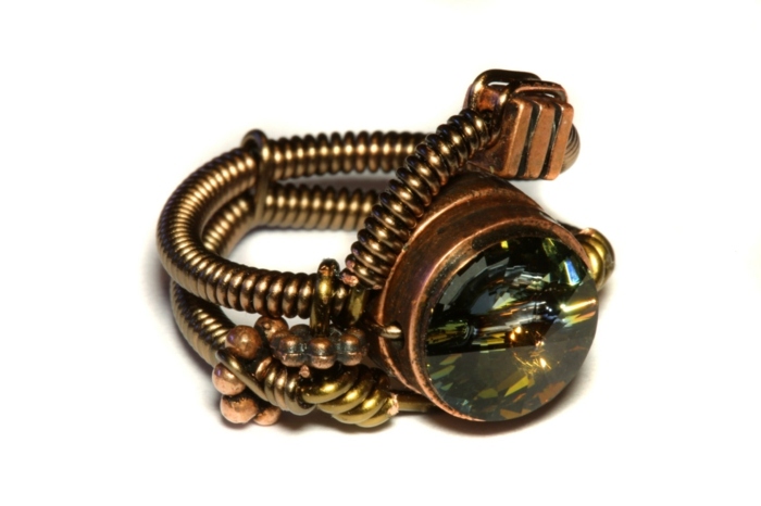 Brățară femeie steampunk ceas vechi Femeie steampunk cu pietre vechi de ceas