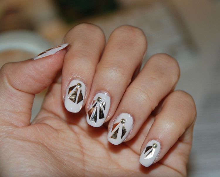 Cuie de sticlă DIY ca un design festiv de unghii unghii-frumoase-unghii-festive-unghii-fă-ți-singur-unghii-de-sticlă