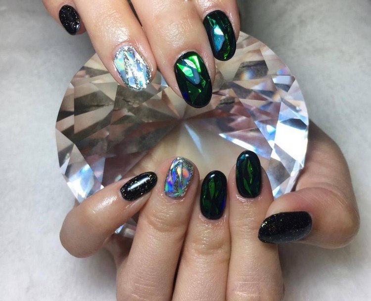 Unghii din sticlă și diamant pentru un design modern al unghiilor frumoase-modele-de-unghii-unghii-de-sticla-unghii-cu-diamante-glamour