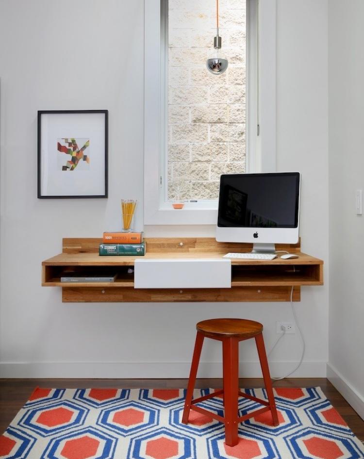 birou practic din lemn pentru montare pe perete birou-construiți-vă-vă-idei-masă-de-lucru-montat-pe-perete-lemn-faencher-scaun-covor-colorat