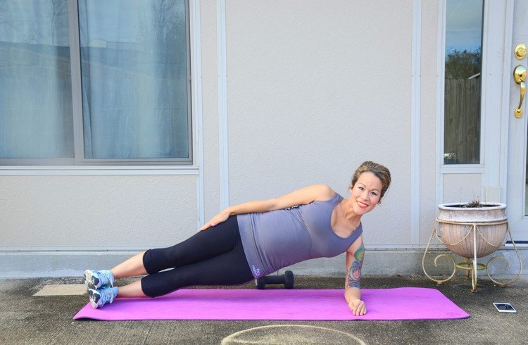 Suport lateral pentru antebraț în scândură în timpul sarcinii