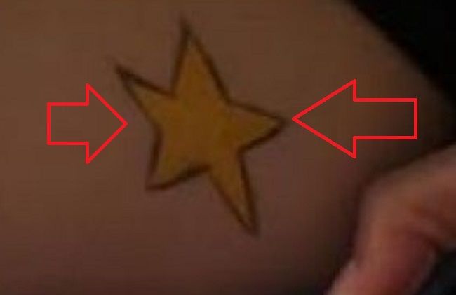 Shannen Doherty-geltona-žvaigždė-tatuiruotė