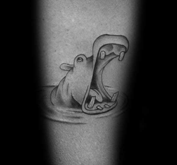 Hippo tetovaža za muškarce