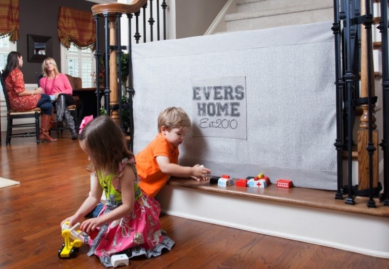 Asigurarea scărilor în casă - sfaturi Siguranță-acasă-scări-siguranță pentru copii