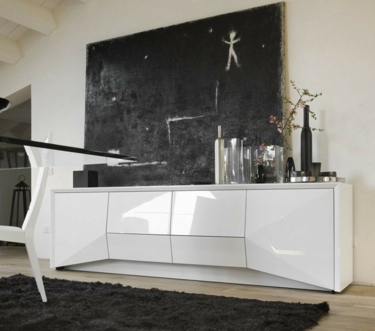 Buffet alb lucios asimetric cu două uși cu trei sertare lungi