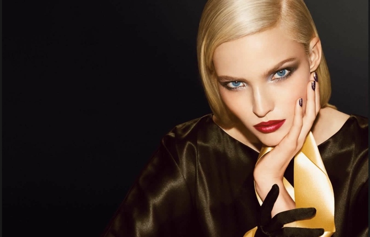 fard de ochi gri și ruj roșu - o combinație irezistibil de feminină Aplicați machiaj festiv, aplicați fard de fum pe ochii pisicii