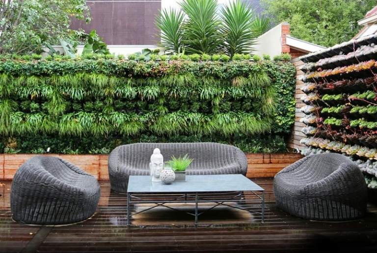 Proiectați scaune moderne în grădină cu scaune din rattan Locuri-în-grădină-mobilier-modern-din-ratan-mobilier-gard-din-lemn-verde