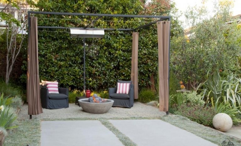 Scaun în grădină - perdelele protejează împotriva vântului Locuri-în-grădină-idei-moderne-de-cortină-design