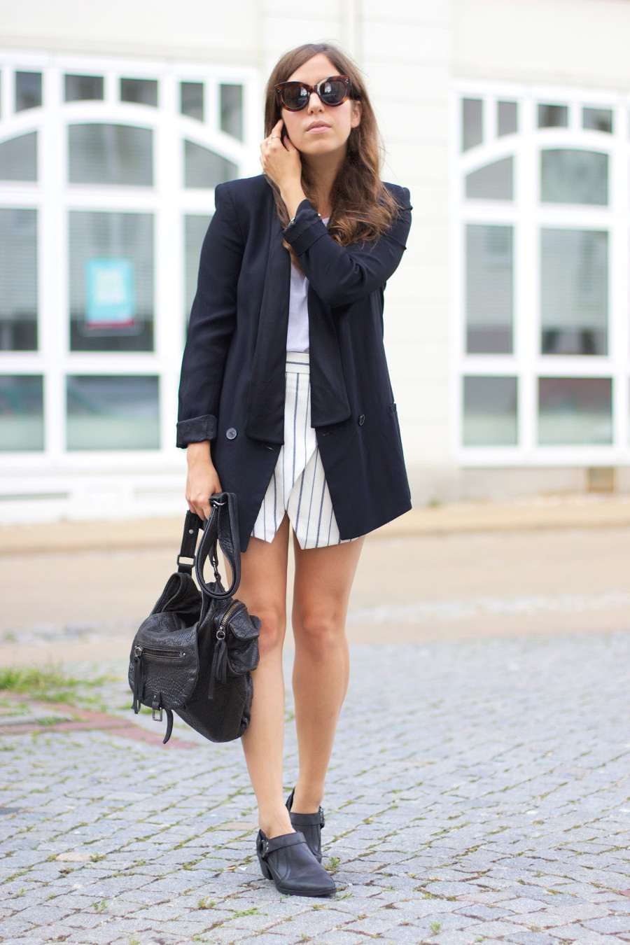 Skort combina geanta din piele blazer supradimensionat idei tinuta tinuta par brun