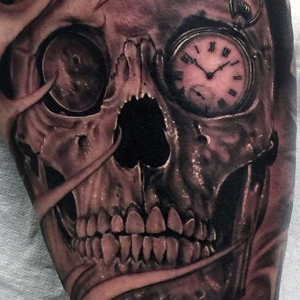 Kišeninio laikrodžio tatuiruotė su kaukole
