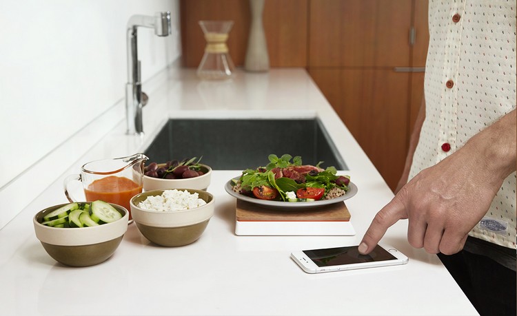 Aparatele de bucătărie inteligente pot arăta la fel de simple Aparate de bucătărie inteligente gadget-mobile-app-connection-counter-counter-orange-chef