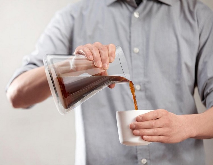 O ceașcă bună de cafea durează puțin electrocasnice-inteligente-de-bucătărie-turnate-fierte-cafea-pahar-carafă-mac-toarnă-peste