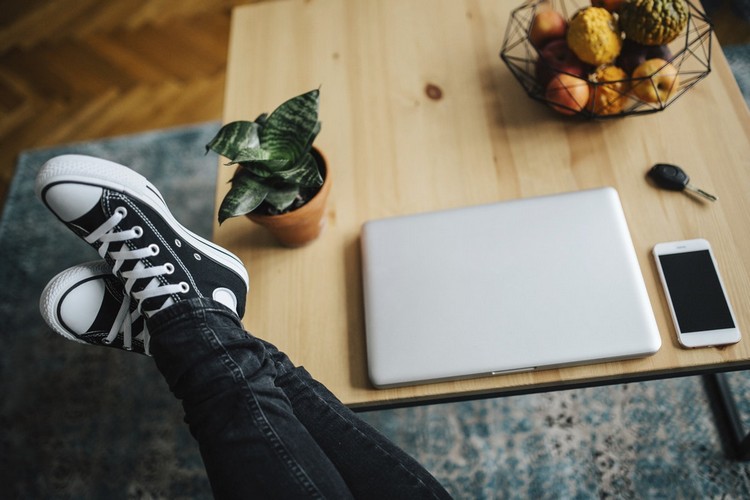 Sneaker sportiv elegant Design pantof modern