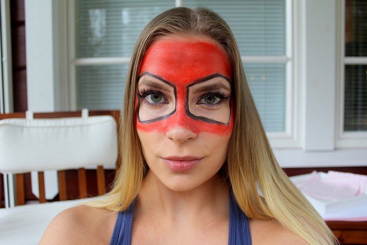 instrucțiuni machiajul spiderman pasul 2 vopsea-ți fața în roșu