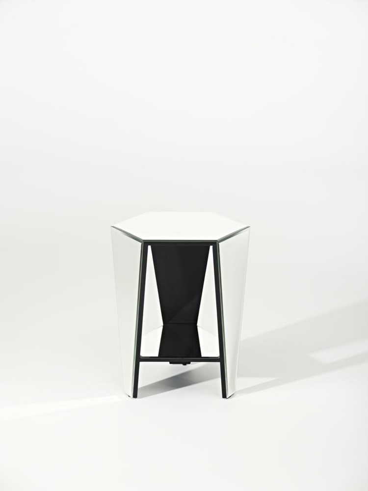 Suprafețele oglinzii sunt cinci, inclusiv picioarele mesei oglinda design mobilier idee masa laterala hexagonala