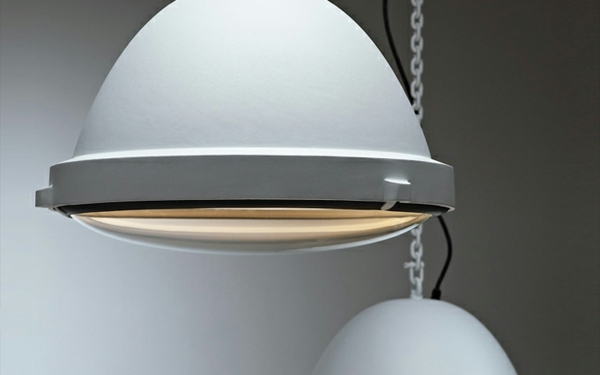 pandantiv alb model interesant