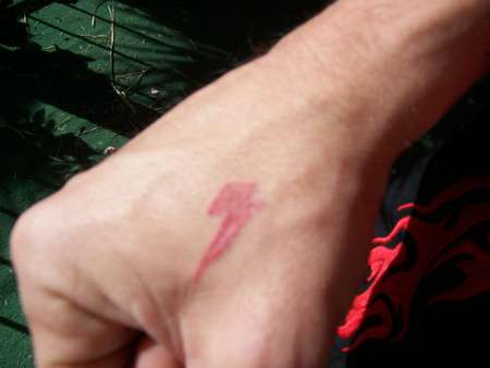 スティーブO未完成のタトゥー