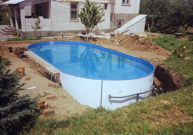 piscină ovală cu pereți de oțel săpată în grădină Construiți-vă propria piscină săpată în propria grădină