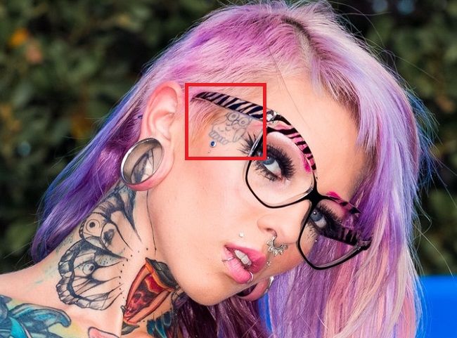 sydnee opaka tetovaža lica