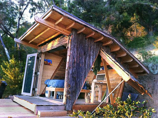 Șopronul de grădină deschide ecranul de confidențialitate a jaluzelelor din lemn peisaj