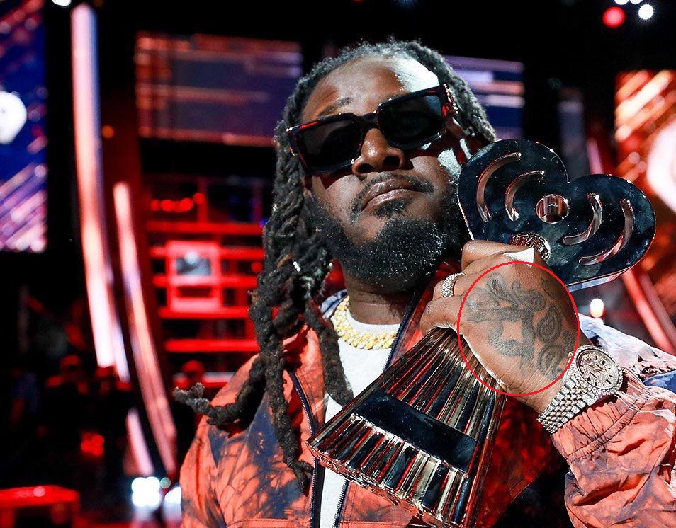 T Pain Tatuagem para a Mão Esquerda