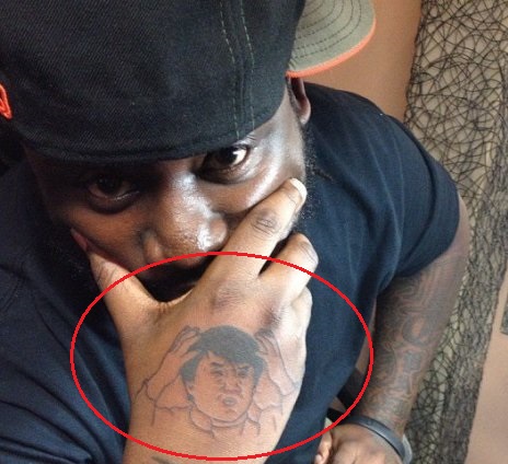 T Pain mão direita Jackie Chan tatuagem