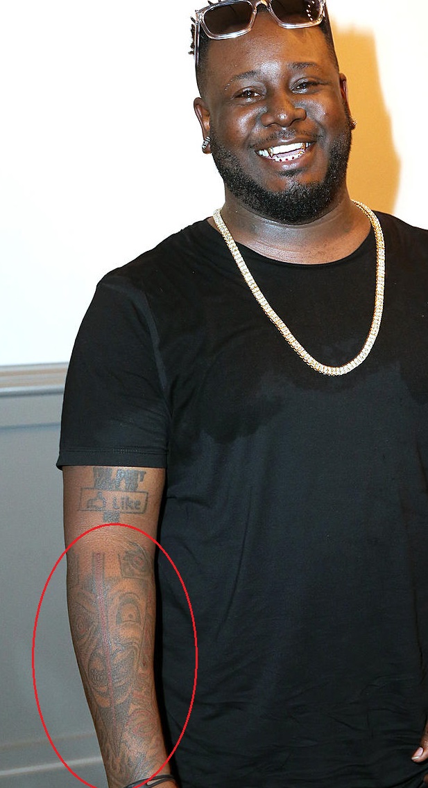 T Pain Tatuagem de Joker no Braço Direito