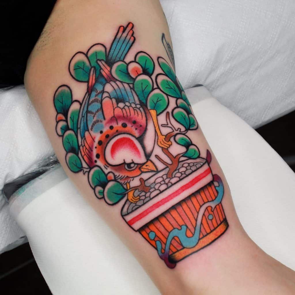 Braço interno para tatuagens coloridas