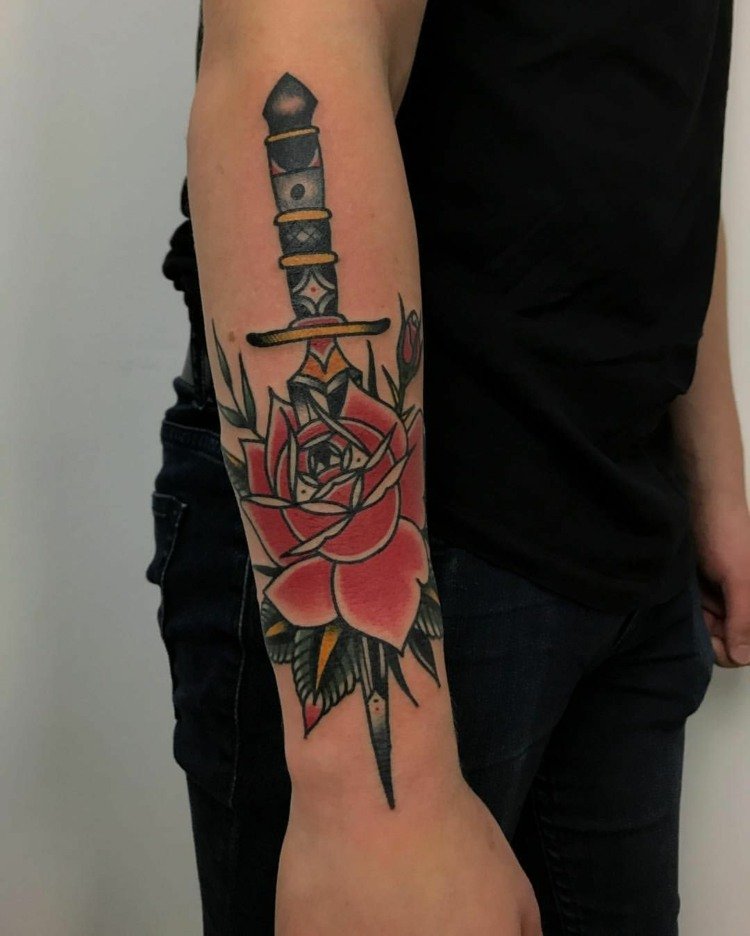 Lucas Wagner artist de tatuaje Hamburg cel mai bun artist de tatuaje Germania Tattoo tradițional