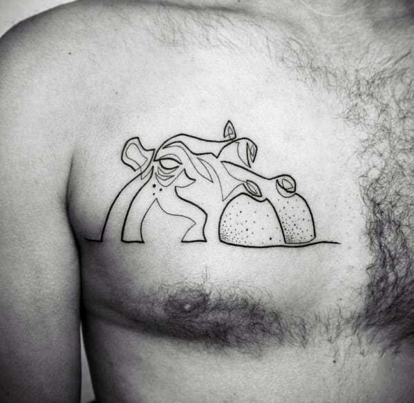 Tatuaggio semplice ippopotamo sul petto