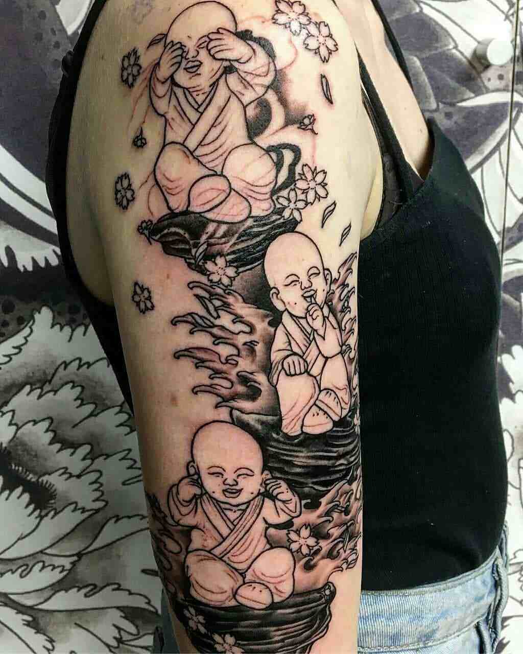 Nu vezi nimic, nu auzi nimic, nu spune nimic tatuaj modele de tatuaje pe umăr pentru femei