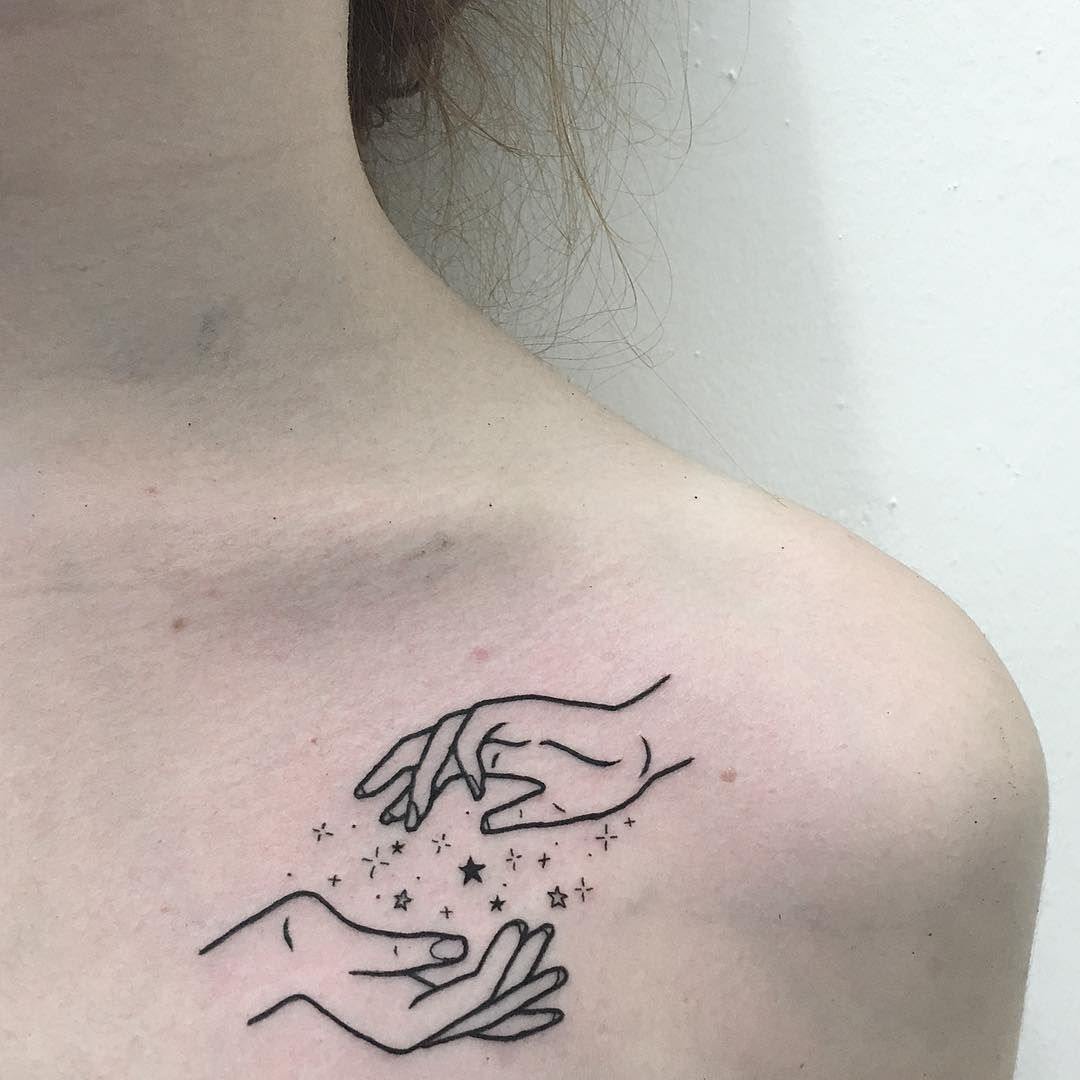 Tatuaj pe claviculă pentru femei simboluri mici de tatuaje și semnificațiile lor