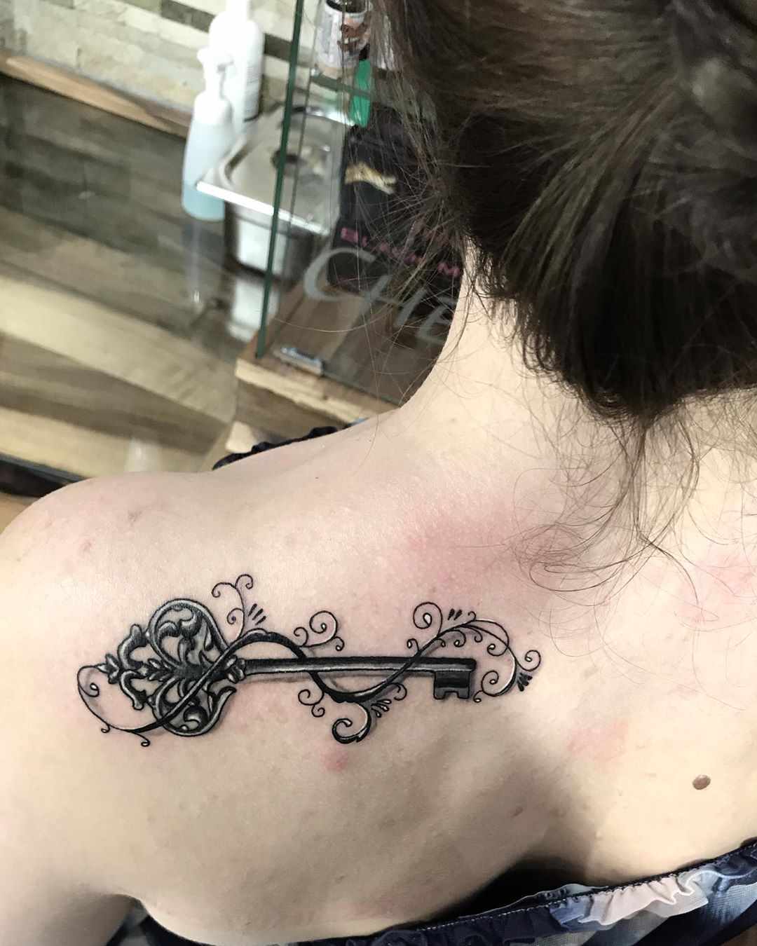 Idei de tatuaj cheie pentru tatuaj pe spate mic pentru femei