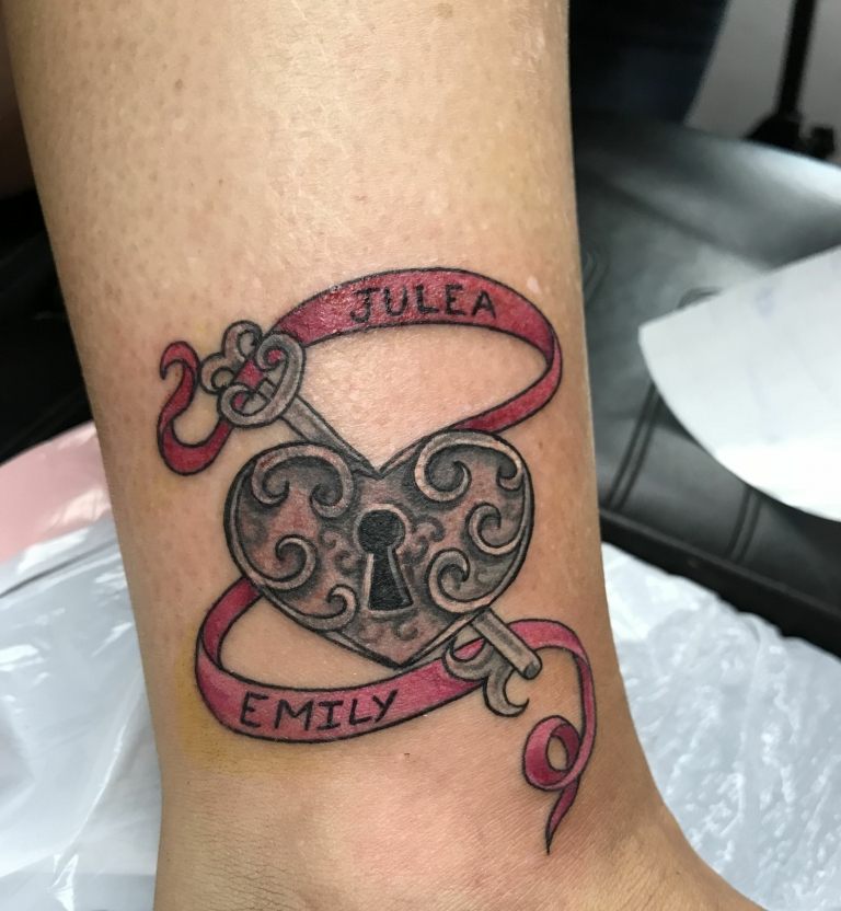 Cheie cu idei de tatuaj pe glezna inimii pentru simboluri de tatuaje pentru femei semnificații