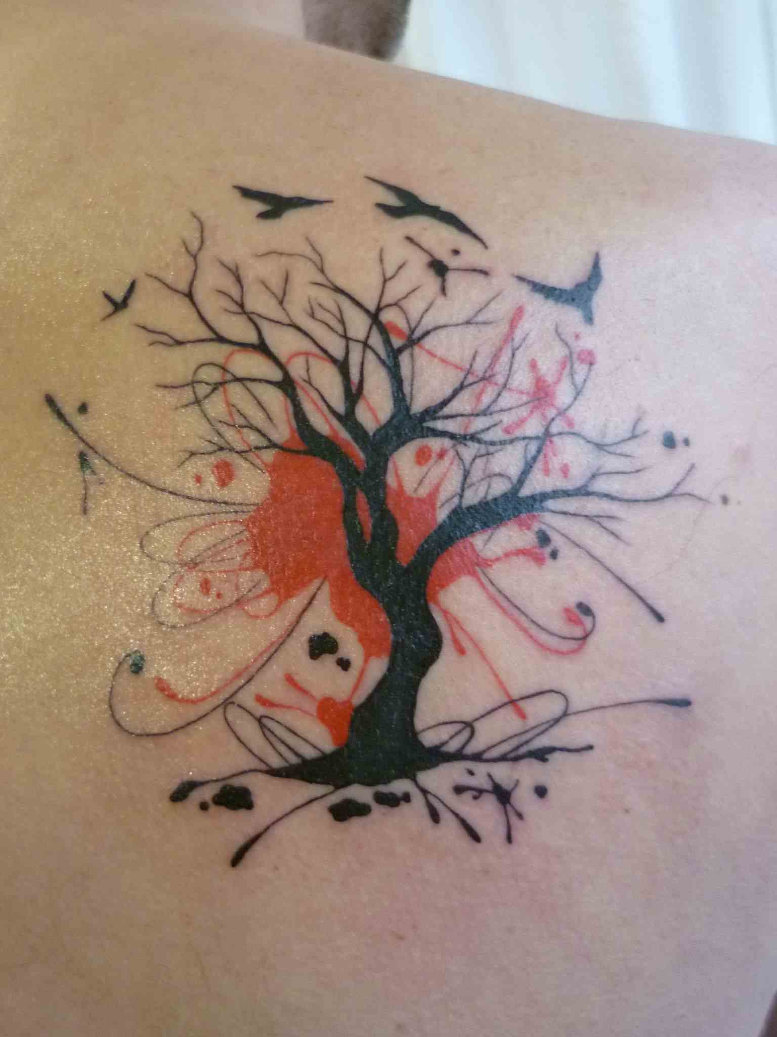 Tatuaje cu semnificație arborele vieții tatuaj în spate