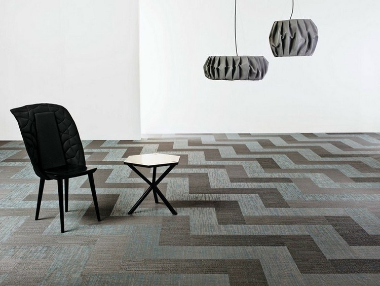 model geometric modern în gri și verde Carpet-vinil-tesatura-fibre-model-geometric-SILENCE-PLANKS-ILUMINATE-BOLON