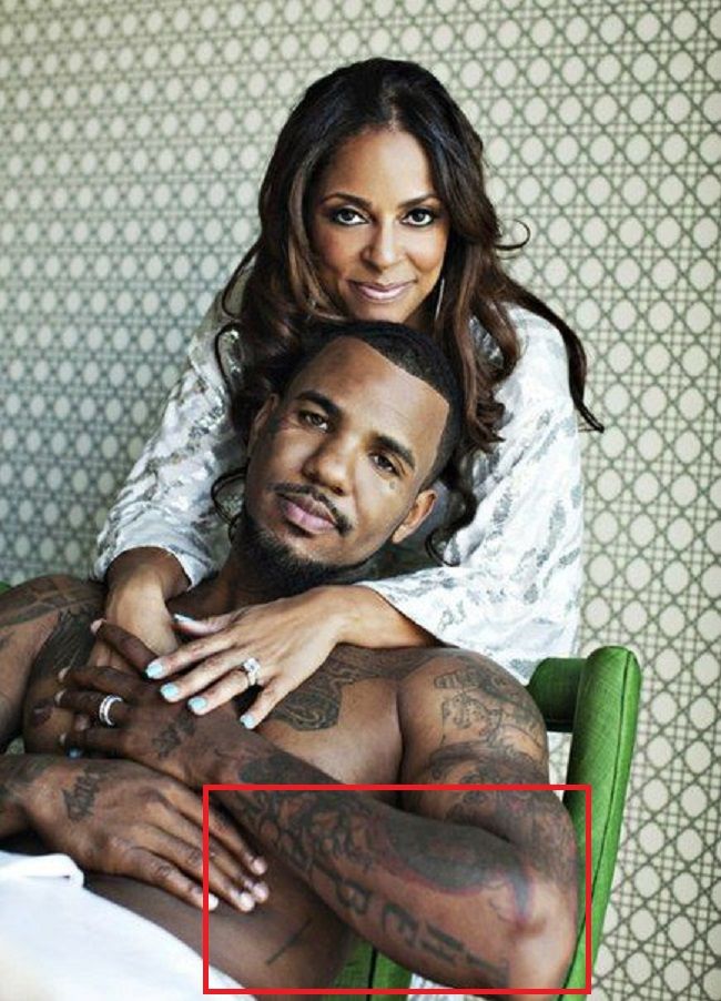 O jogo - a tatuagem preta