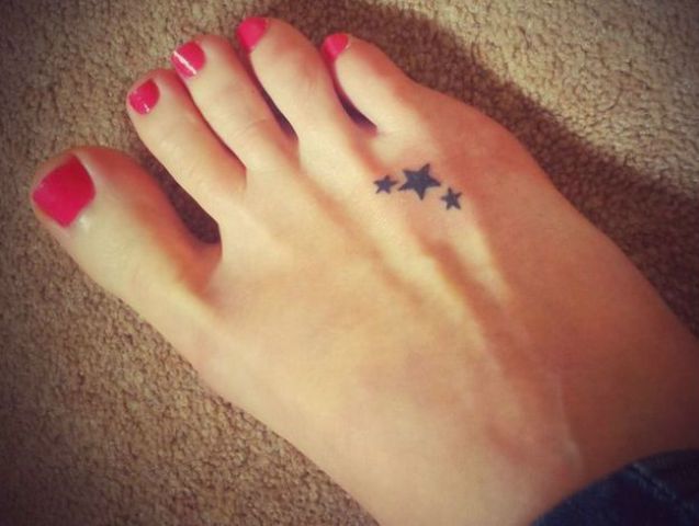 Star Tattoo a pé para mulheres
